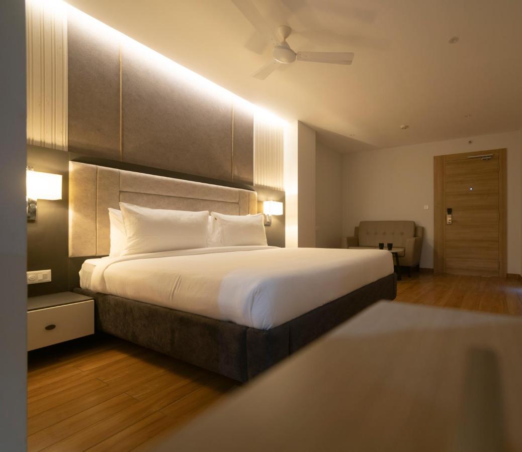 Northway Hotel Višákhapatnam Exteriér fotografie